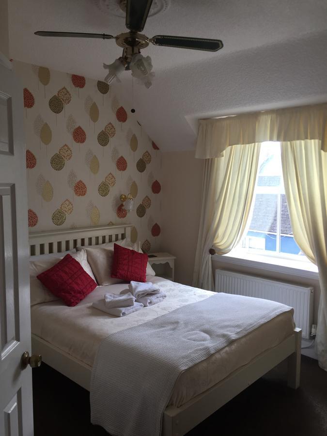 Ivy Bank Guest House Тенбі Екстер'єр фото