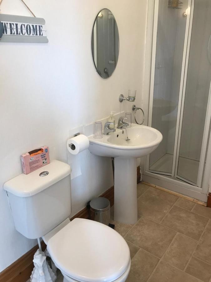 Ivy Bank Guest House Тенбі Екстер'єр фото
