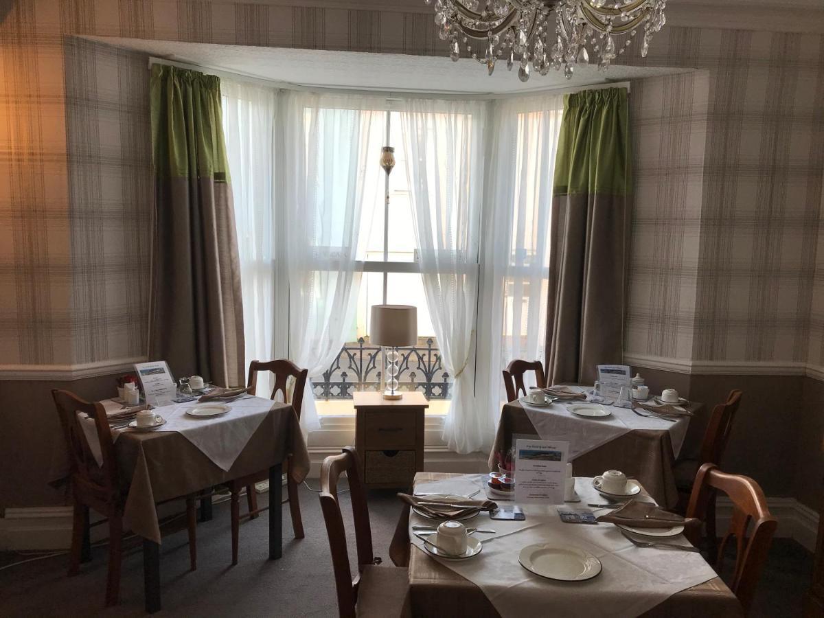 Ivy Bank Guest House Тенбі Екстер'єр фото