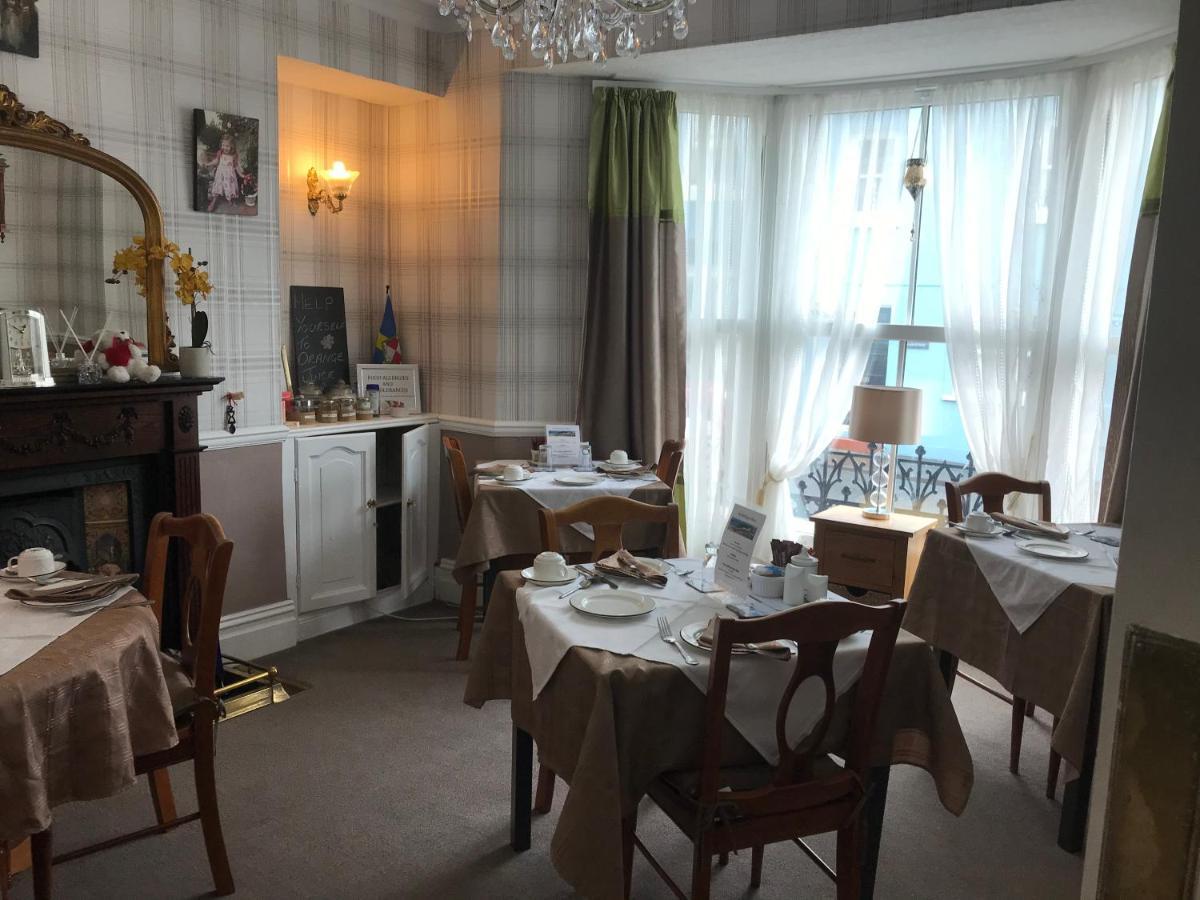 Ivy Bank Guest House Тенбі Екстер'єр фото